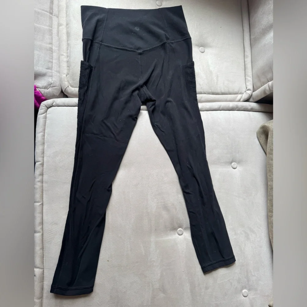 Athleta Black Salutation Stash B Lace Legging 7/8 Length - Picture 2 of 10